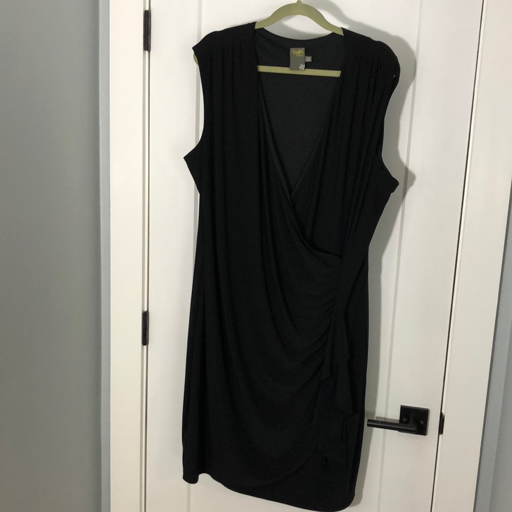 Taylor Woman Black Faux Wrap Dress with Ruching Size 20W New and Unworn
